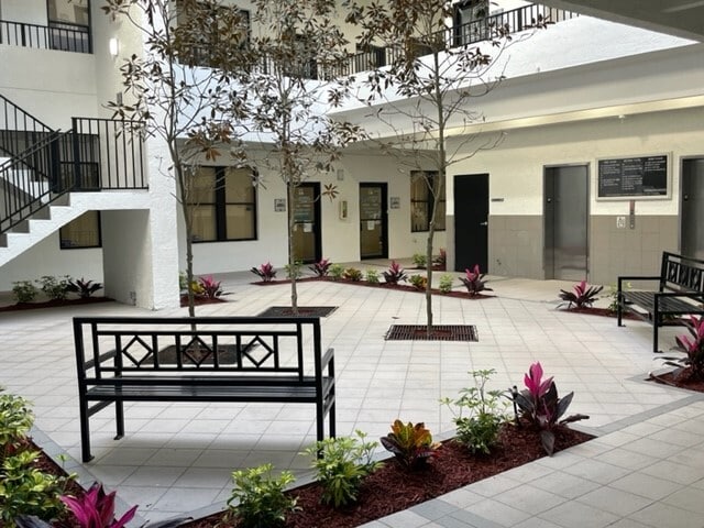More Photos Of 1111 SE Federal Hwy, Stuart Medical For Lease