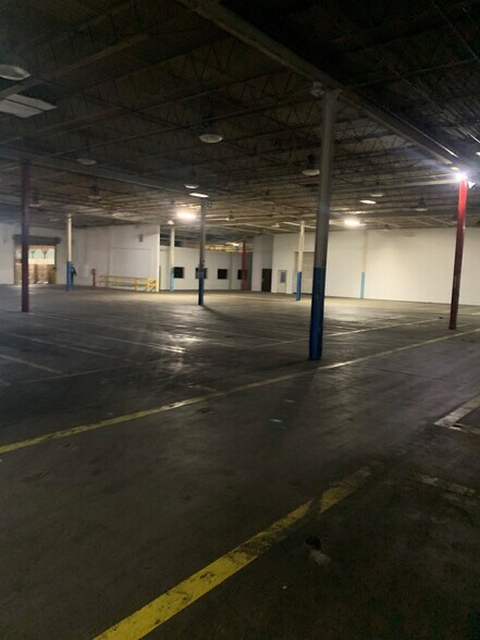 More Photos Of 1721 Dove St, Port Huron Warehouse For Sale