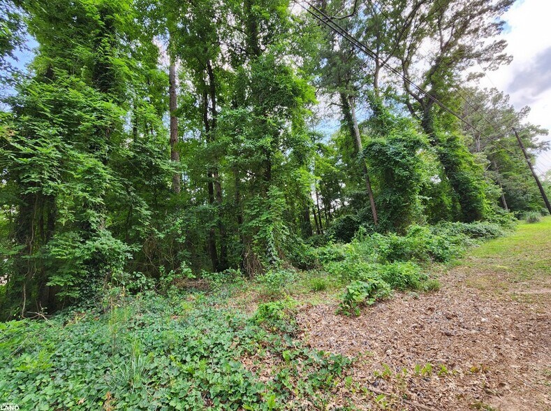 More Photos Of 1298 Old Norcross Rd, Lawrenceville Office For Sale