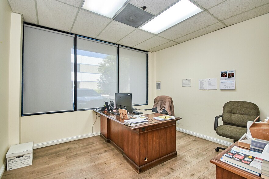 More Photos Of 560 S Melrose St, Placentia Warehouse For Lease