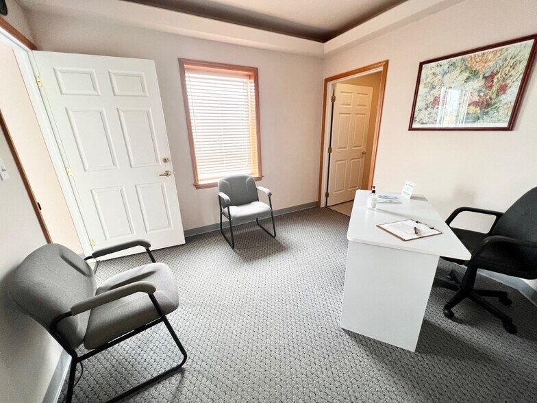 More Photos Of 1980 Pa-54 Hwy, Montgomery Office For Sale