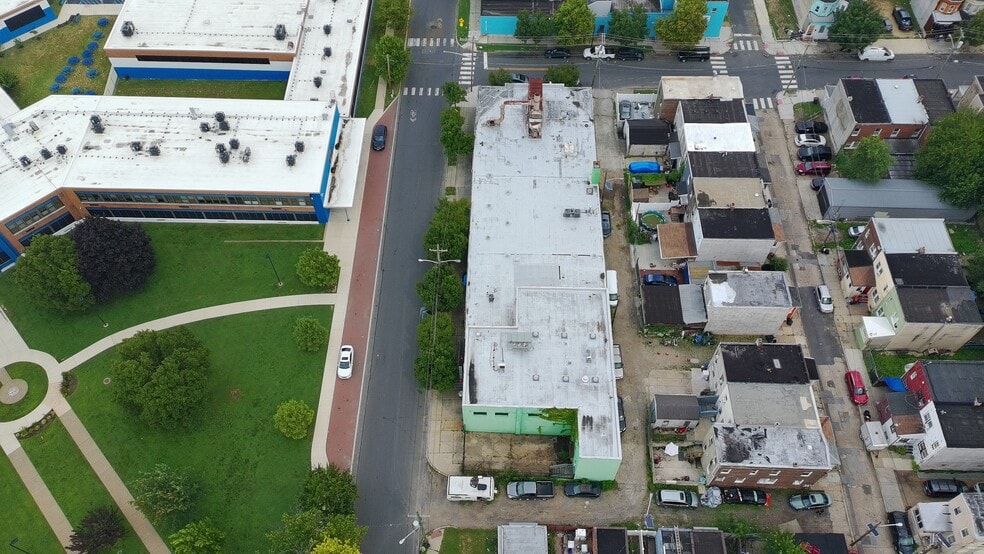 More Photos Of 925 N 8th St, Camden Warehouse For Lease