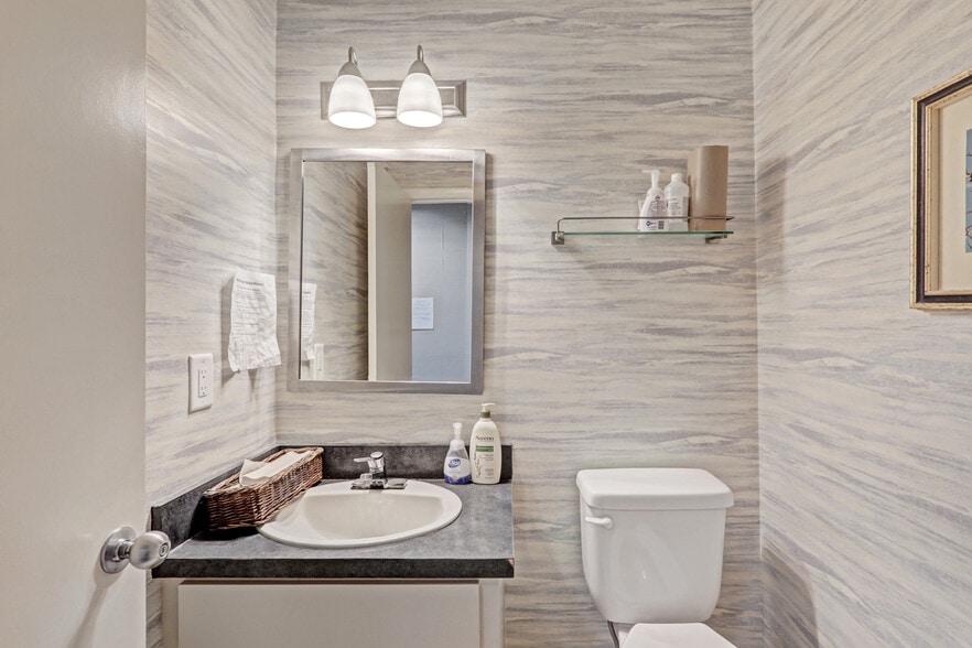 More Photos Of 3537 Forest Hill Blvd, West Palm Beach Medical For Lease