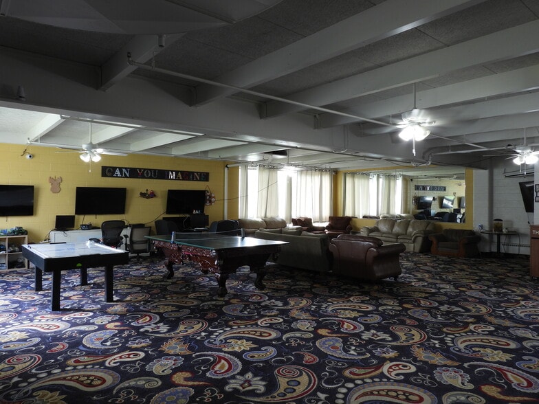 More Photos Of 315 S Grove Ave, Owatonna Schools For Sale