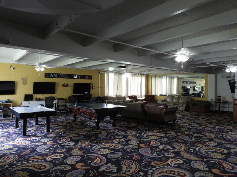 More Photos Of 315 S Grove Ave, Owatonna Schools For Sale