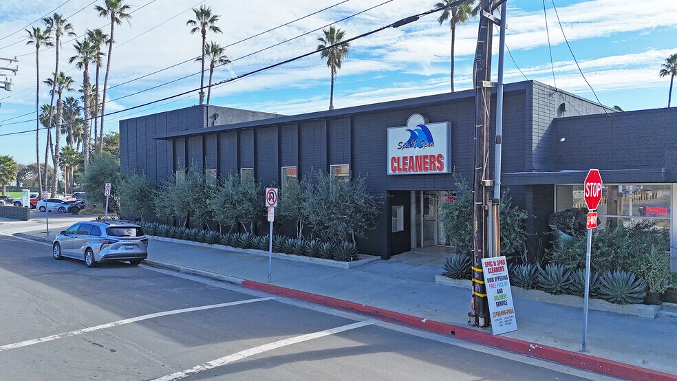 More Photos Of 23676-23712 Malibu Rd, Malibu Office For Lease