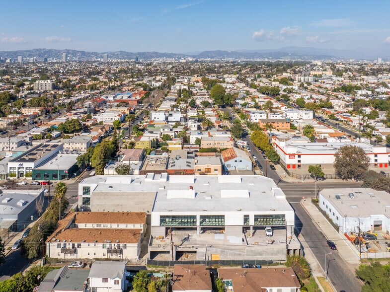 More Photos Of 3900 W Jefferson Blvd, Los Angeles Office For Sale