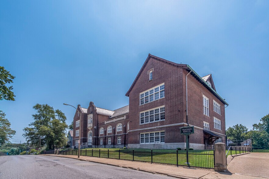 Primary Photo Of 7135 Canterbury Ave, Saint Louis Apartments For Sale