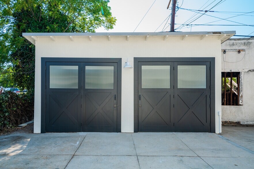 More Photos Of 6012 York Blvd, Los Angeles Office For Lease