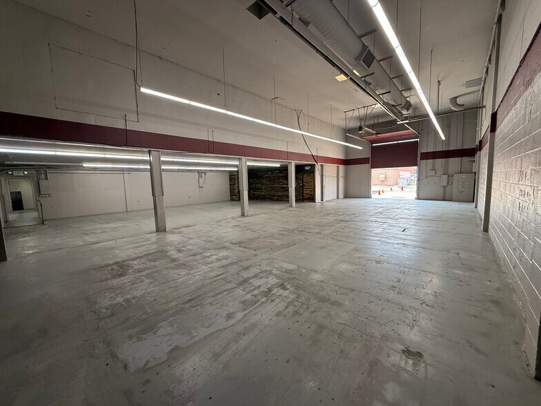 More Photos Of 1905 W 8th St, Loveland Warehouse For Lease