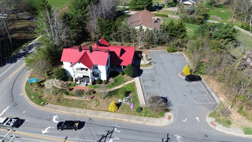 Primary Photo Of 4 Northcrest Dr, Weaverville Office For Sale