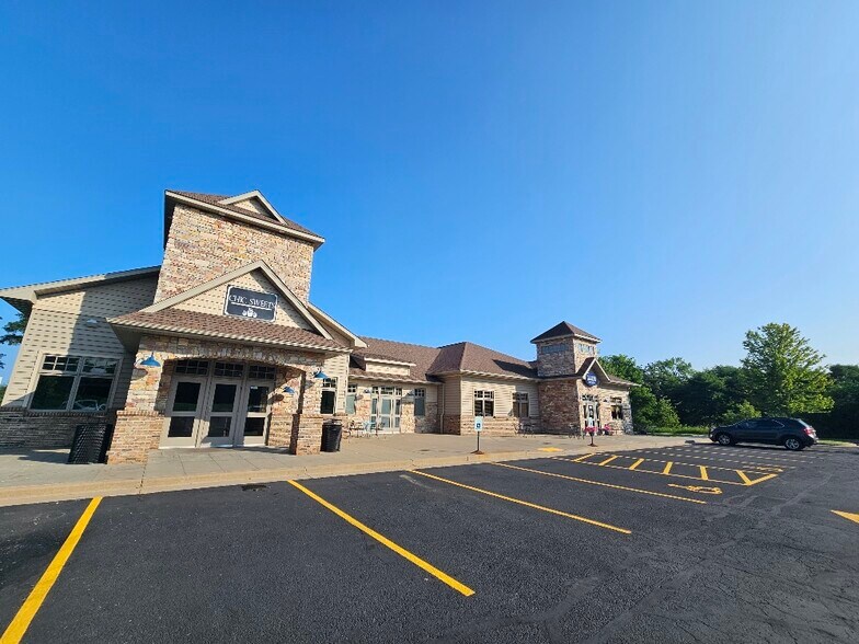 More Photos Of 1120 122nd St, Chippewa Falls Freestanding For Lease