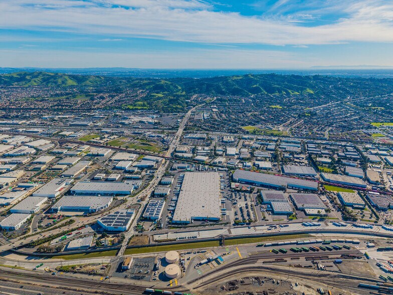 More Photos Of 875-943 S Azusa Ave, City of Industry Unknown For Lease