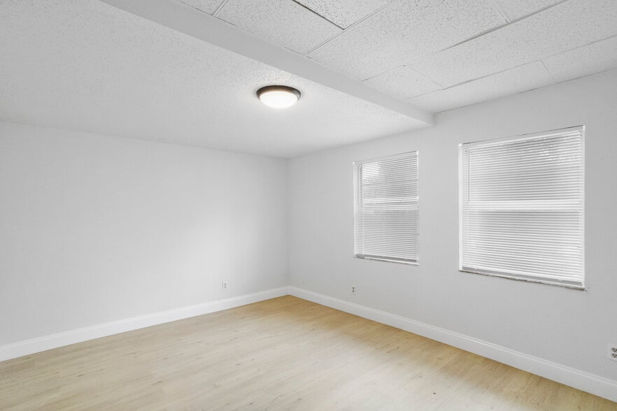 More Photos Of 12703 N 15th St, Tampa Apartments For Sale