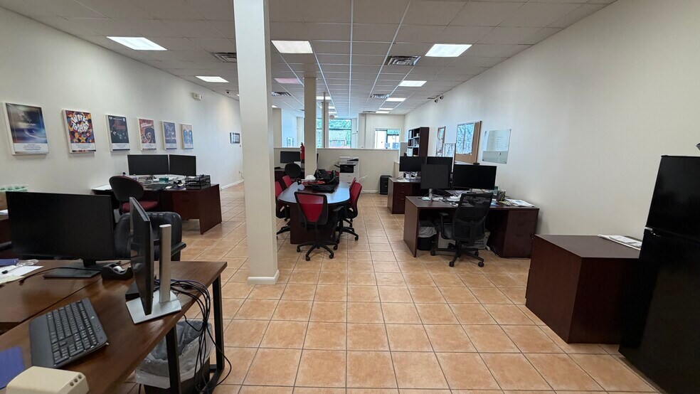 More Photos Of 480 Memorial Pky, Phillipsburg Flex For Lease