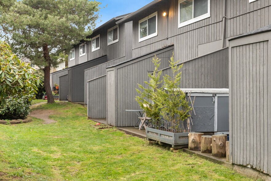 More Photos Of 20611 108th Ave SE, Kent Apartments For Sale