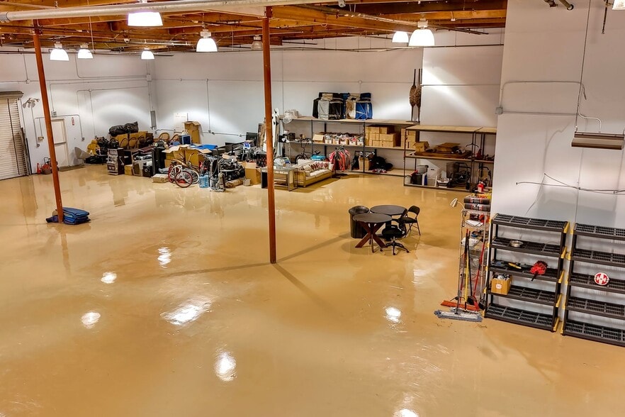 More Photos Of 2221 Las Palmas Dr, Carlsbad Warehouse For Sale