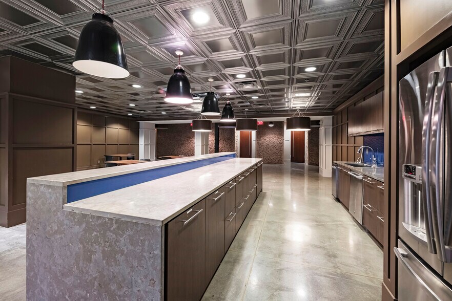 More Photos Of 1990 Vaughn Rd, Kennesaw Office For Lease