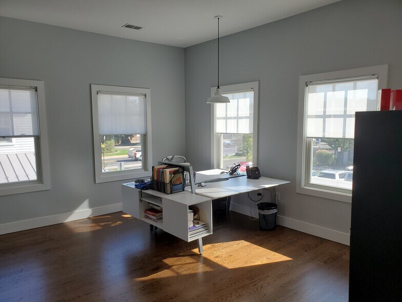 More Photos Of 2003-2005 Rt-71, Spring Lake General Retail For Sale