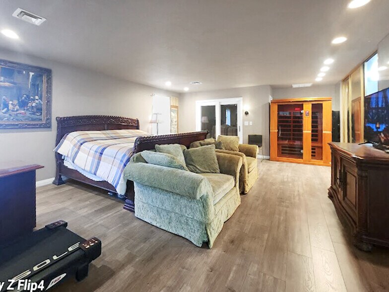 More Photos Of 1018 Bel Air Cir, Las Vegas Multifamily For Sale