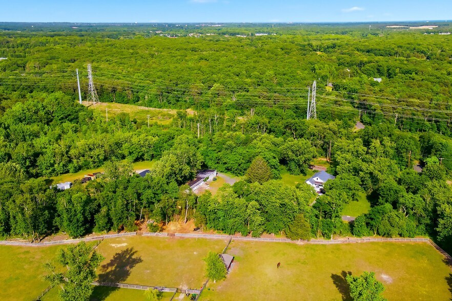 More Photos Of 26 Megill Rd, Farmingdale Industrial For Sale