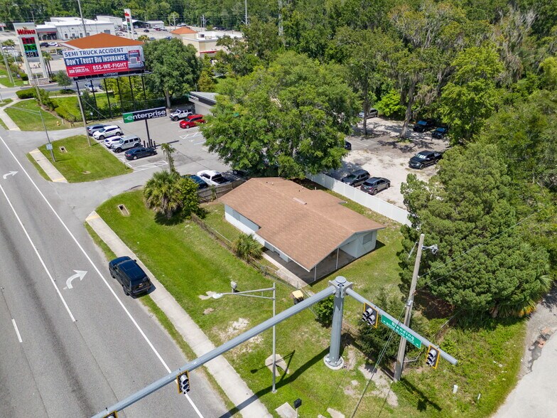 More Photos Of 7957 Blanding Blvd, Jacksonville Office Residential For Lease
