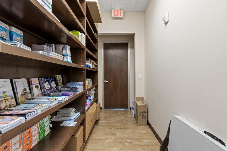 More Photos Of 7790 W Grand Pky, Richmond Medical For Lease