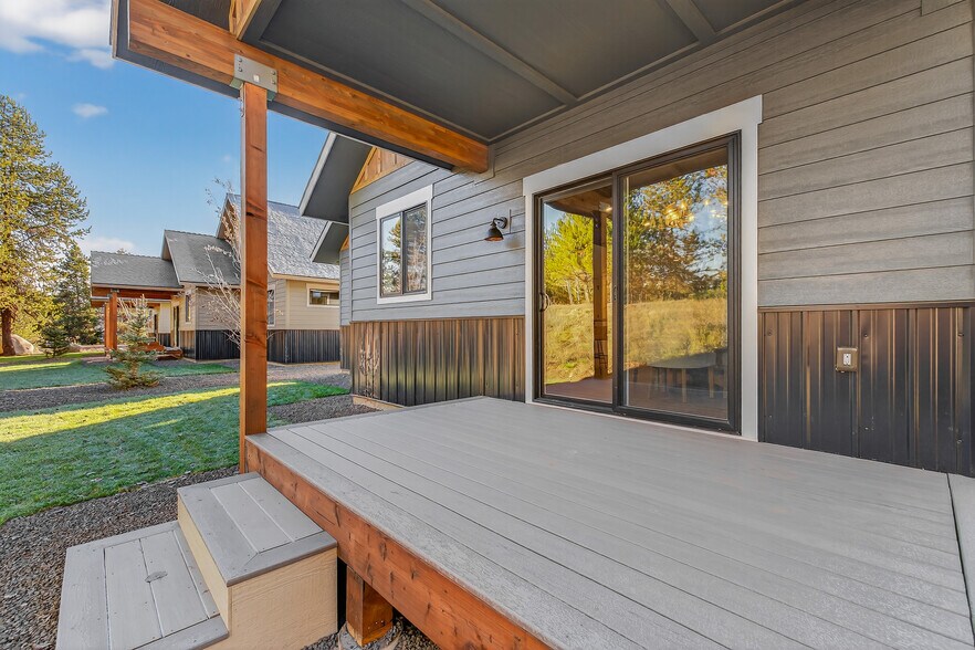 More Photos Of 101, 103 Bighorn Court, Mccall Specialty For Sale