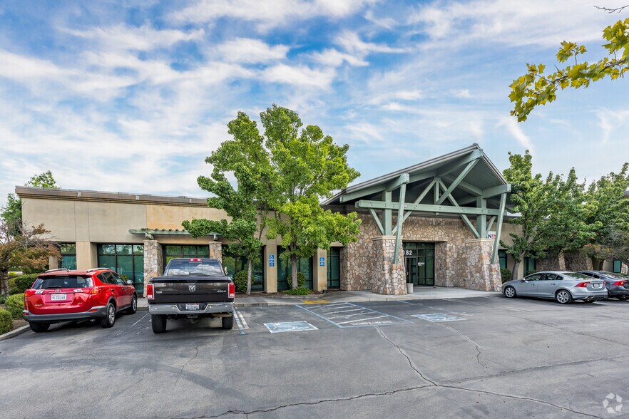 Primary Photo Of 1082 Sunrise Ave, Roseville Office For Lease