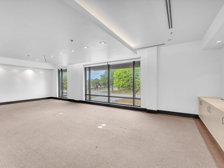 More Photos Of 2797 NW 105th Ave, Miami Warehouse For Lease