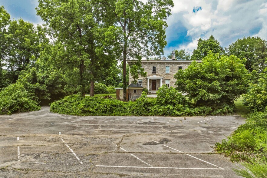 More Photos Of 31 Meadows Blake House Ln, Fletcher Medical For Sale