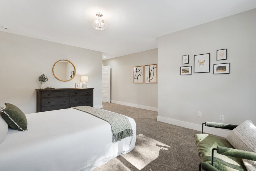 More Photos Of 5, 7, 9, 11 Bolton St, Asheville Apartments For Sale