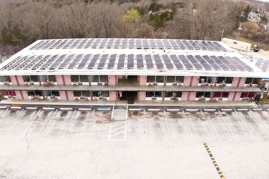 More Photos Of 10770 E State Highway 76, Branson West Hotel For Sale
