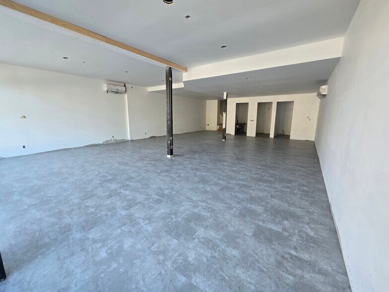 More Photos Of 2297 Main St, Buffalo Storefront Retail Residential For Lease
