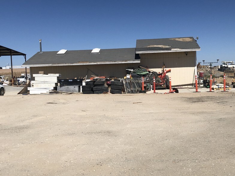 More Photos Of 17105 Darwin Ave, Hesperia Contractor Storage Yard For Lease