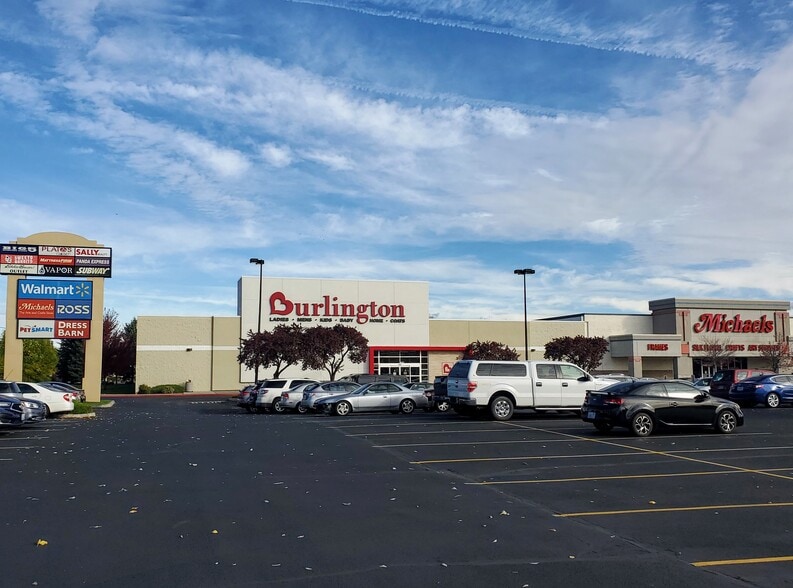 More Photos Of 15533-15607 E Broadway Ave, Veradale Unknown For Lease