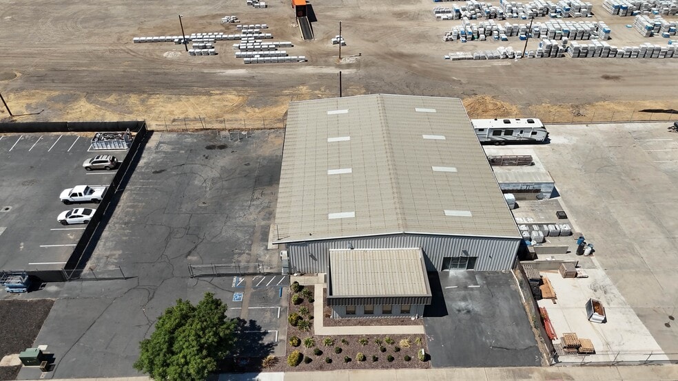 More Photos Of 2801 Lassiter Ln, Turlock Warehouse For Lease