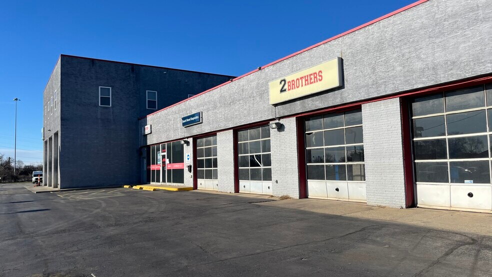 More Photos Of 1248 E Dublin Granville Rd, Columbus Auto Repair For Sale