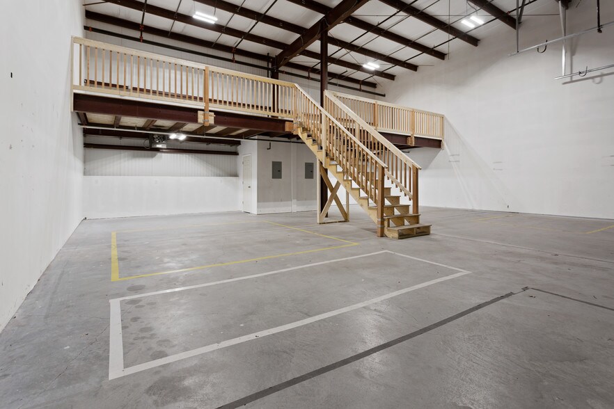 More Photos Of 907 North St, Randolph Light Distribution For Lease