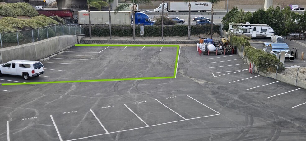 More Photos Of 2550 E Miraloma Way, Anaheim Contractor Storage Yard For Lease