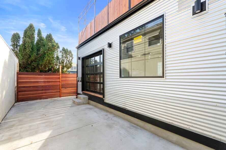 More Photos Of 1452 NE 28th Ave, Portland Storefront Retail Residential For Sale