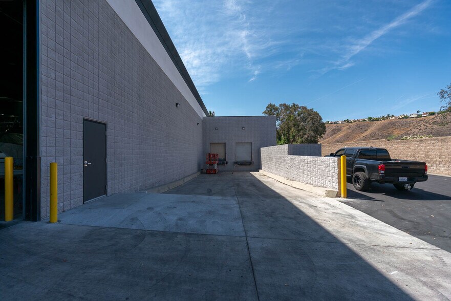 More Photos Of 31970 Castaic Rd, Castaic Freestanding For Sale