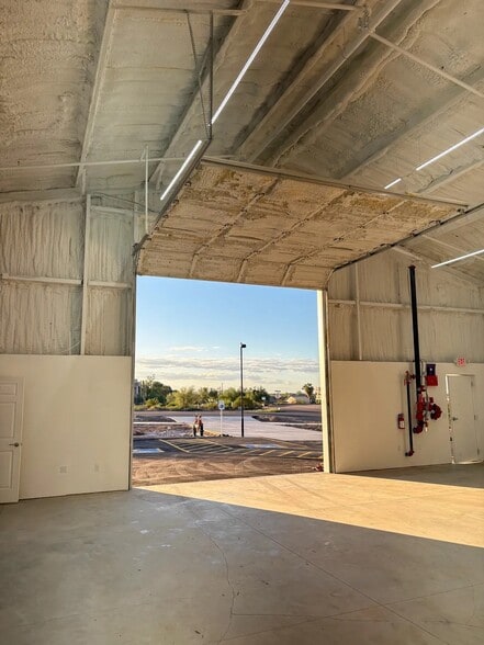 More Photos Of 5818 S Kings Ranch Rd, Gold Canyon Warehouse For Lease