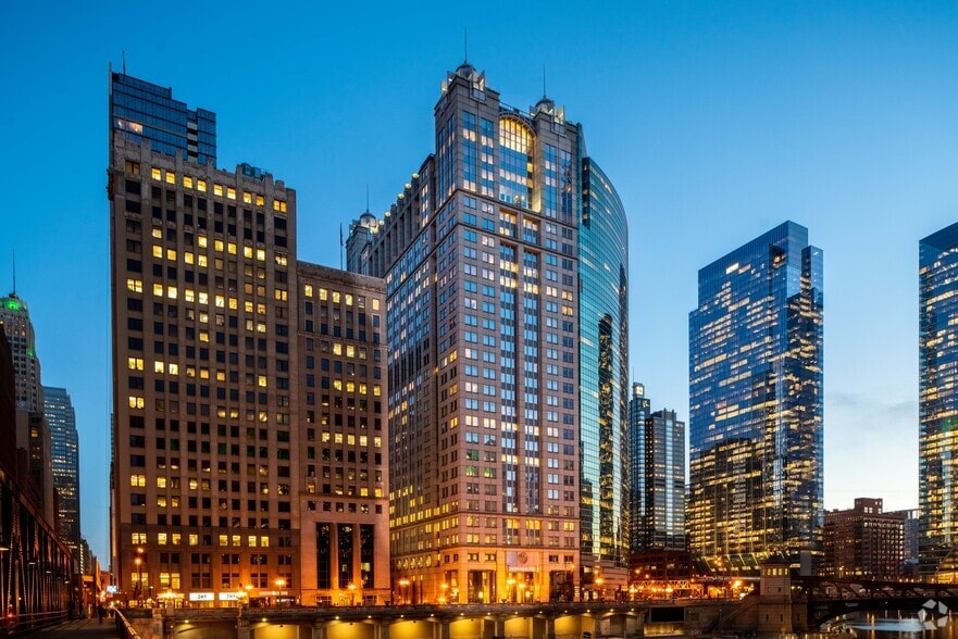 More Photos Of 225 W Wacker Dr, Chicago Office For Lease