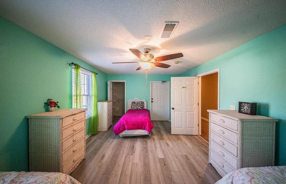 More Photos Of 2025 Clark Line Rd, Paducah Apartments For Sale