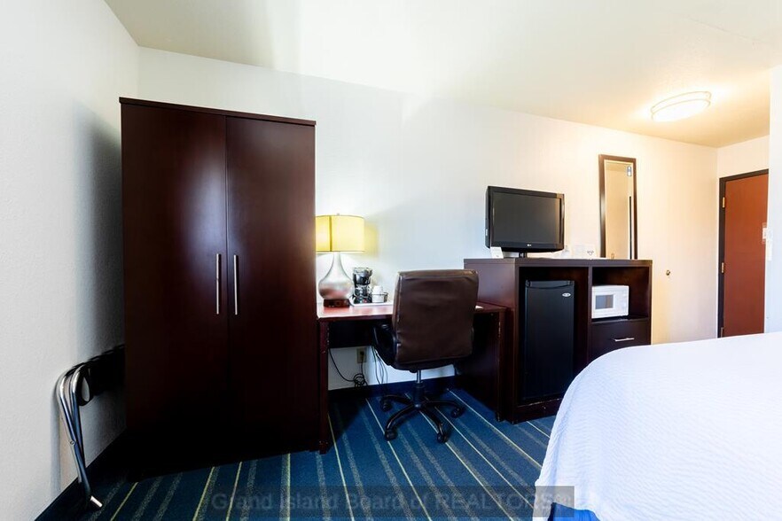 More Photos Of 2620 N Diers Ave, Grand Island Hotel For Sale