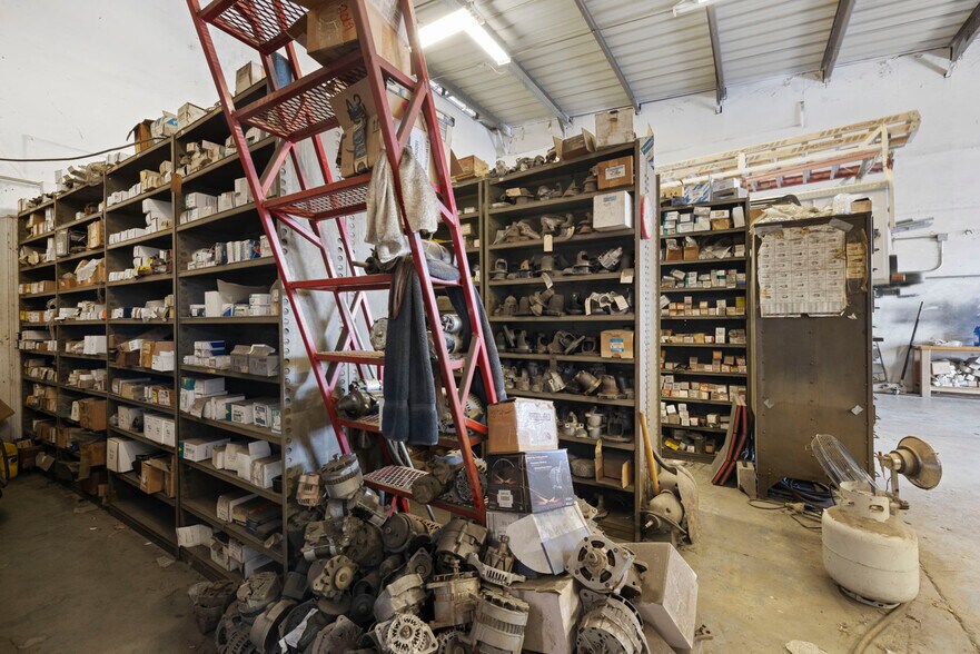 More Photos Of 820 Beckman Rd, Lodi Auto Repair For Lease
