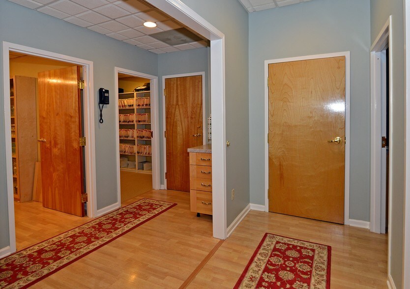More Photos Of 188 E Bergen Pl, Red Bank Office For Sale