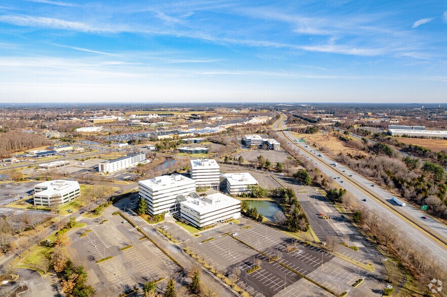 More Photos Of 6000 Midlantic Dr, Mount Laurel Office For Lease