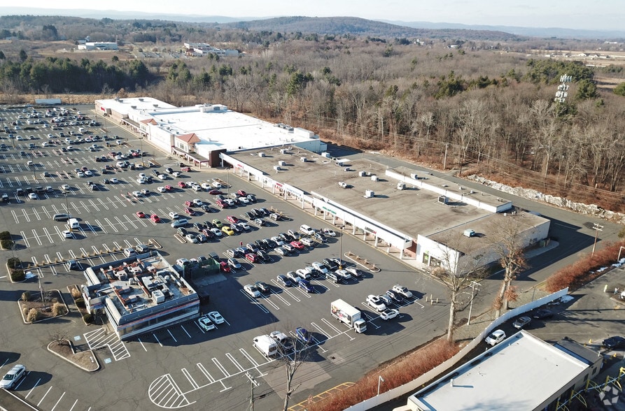 More Photos Of 434-458 Russell St, Hadley General Retail For Lease